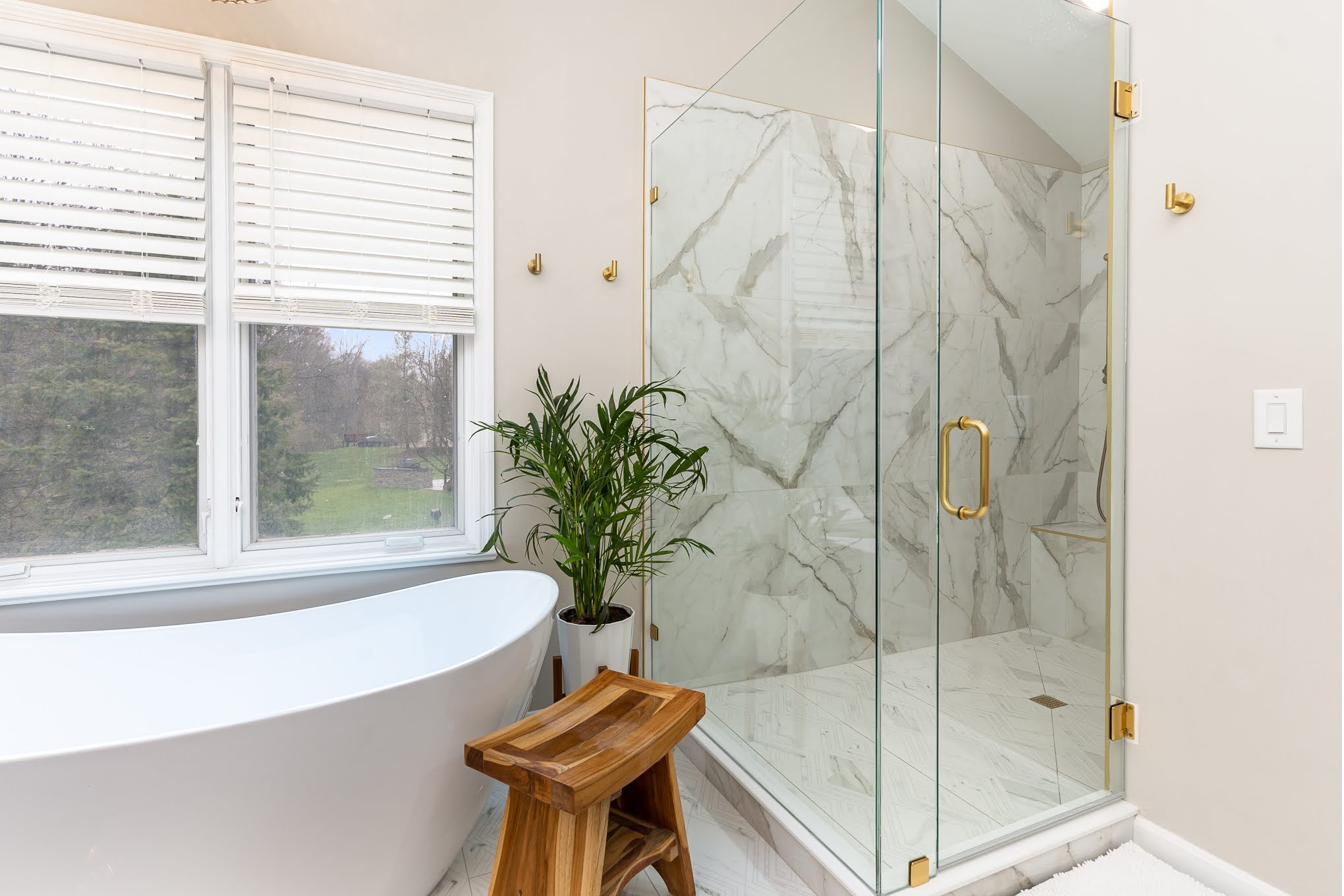 O'Bannon, marble master bath, brass fixtures, view 3 of 7